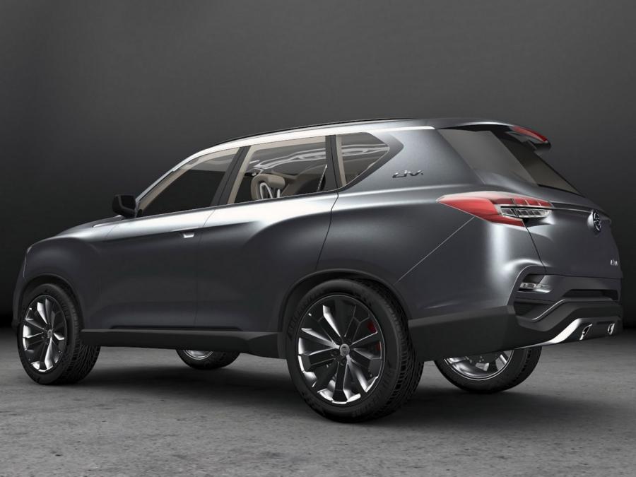  SsangYong LIV-1 Concept 2013 года  (фото 2 из 3)
